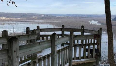 Iowa’s Grand Canyon Of The Midwest Looks Even More Spectacular In the Winter