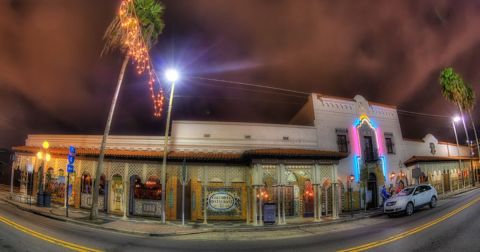 The Largest Restaurant In Florida Has 15 Dining Rooms And An Unforgettable Menu