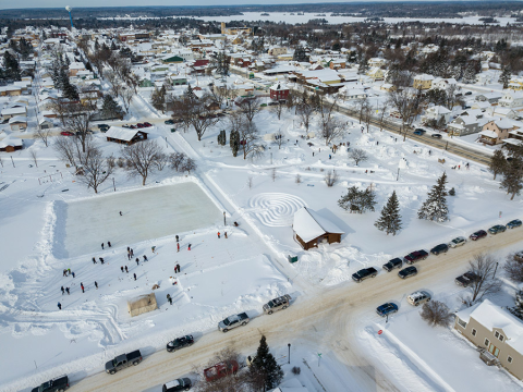 The Small Town In Minnesota That Comes Alive During The Winter Season