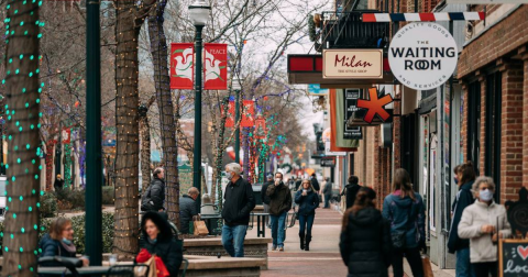 This Michigan Christmas Town Is Straight Out Of A Norman Rockwell Painting