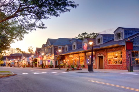 This Walkable Stretch Of Shops And Restaurants In Small-Town Massachusetts Is The Perfect Day Trip Destination