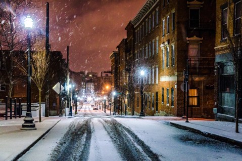 A Huge Christmas Storm Is Sweeping Across the U.S. With Power Outages, Flight Cancellations Expected