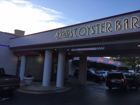 The Historic And Quaint North Carolina Restaurant That Was Open Before Prohibition Ended