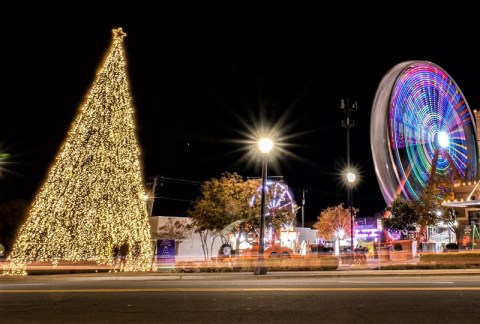 At 54-Feet, This Is One Of The Tallest Christmas Trees In Arkansas And It Looks As Magical As It Sounds