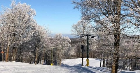 A Winter Getaway To Wisconsin's Snowiest Town Is Nothing Short Of Magical