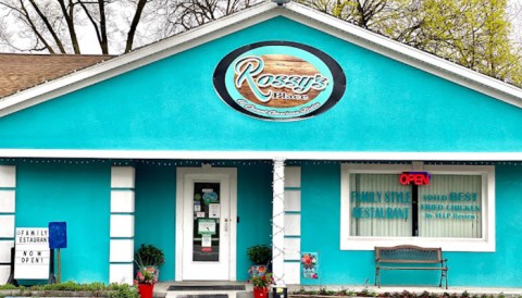 The Best Fried Chicken In West Virginia Is Served At This Iconic Hole-In-The-Wall Restaurant