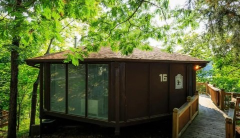 There's A Treehouse-Themed Vrbo In Missouri And It's Just Like Spending The Night In The Forest