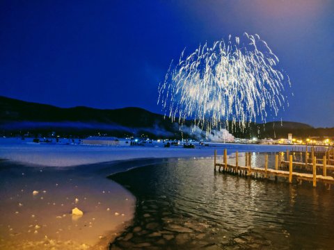 The Small Town In New York That Comes Alive During The Winter Season