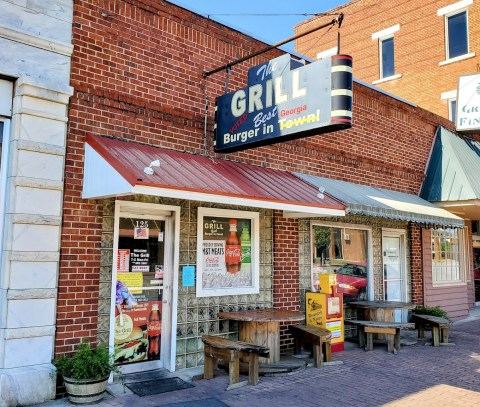 The Burgers From This Middle-Of-Nowhere Restaurant In Georgia Are Worth The Trip