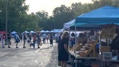 This Wonderful Farmers Market In Indiana Is Too Good To Pass Up