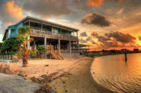 Dine While Overlooking The Beach At Steve’s Marina Restaurant In Mississippi