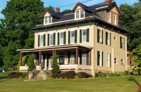 The Tea Trolley Is A Dreamy Victorian Themed Tea Room In Pennsylvania