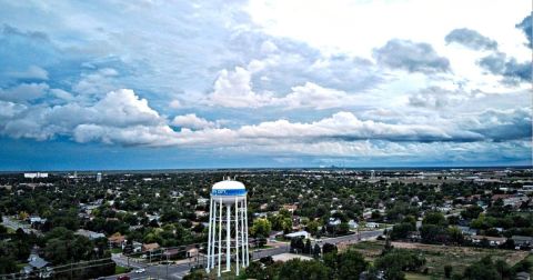 The Town In Kansas That Comes Alive During The Winter Season