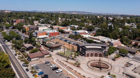 This Walkable Stretch Of Shops And Restaurants In Small-Town Northern California Is The Perfect Day Trip Destination