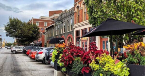 This Walkable Stretch Of Shops And Restaurants In Indiana Is The Perfect Day Trip Destination