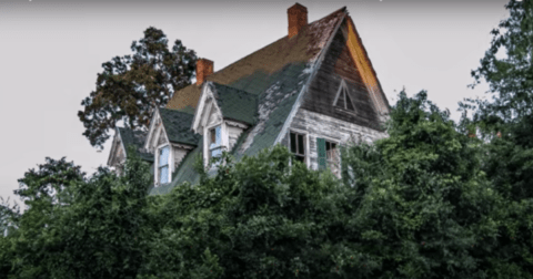 The Abandoned Hoarder House In Mississippi Is One Of The Eeriest Places In America