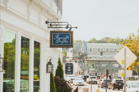 This Restaurant In Connecticut Always Has A Line Out The Door, And There's A Reason Why