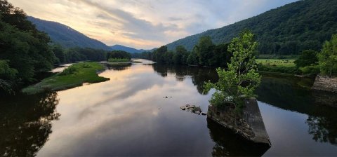 Paddling Through The Hidden Cheat Narrows Is A Magical West Virginia Adventure That Will Light Up Your Soul