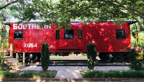 This South Carolina Caboose Is A B&B Room On Wheels And You Have To Check It Out