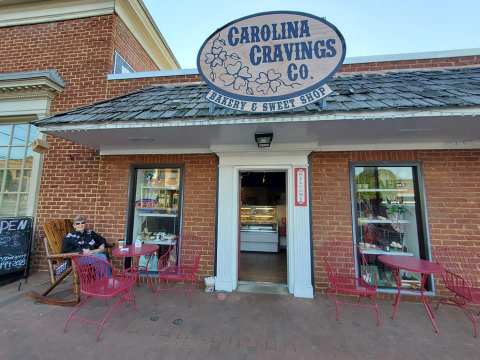 The Small Town In North Carolina Boasting World-Famous Pie Is The Sweetest Day Trip Destination