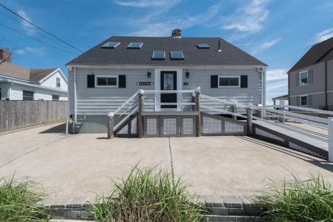 There's A Oceanfront Airbnb In Massachusetts Where You Can Truly Sleep Beneath The Stars