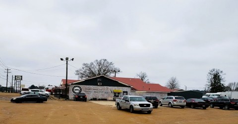 This Family Restaurant In Mississippi Is Worth A Trip To The Country