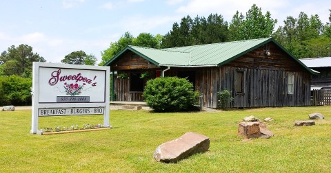 This Family Restaurant In Arkansas Is Worth A Trip To The Country