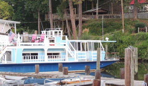 Get Away From It All With A Stay In This Incredible Virginia Houseboat