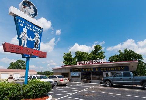 It Should Be Illegal To Drive Through Bedford, Kentucky Without Stopping At Little Town & Country Restaurant