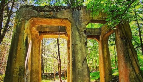 This Fascinating New Jersey Factory Has Been Abandoned And Reclaimed By Nature For Decades Now