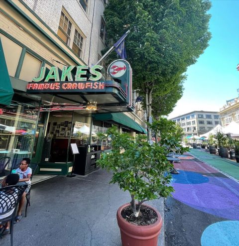 For More Than A Century, Dining At Jake's Famous Crawfish In Oregon Is Always A Timeless Experience