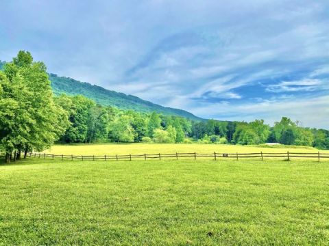 Follow A Path Around Fields And Ponds When You Visit This Arboretum In Tennessee