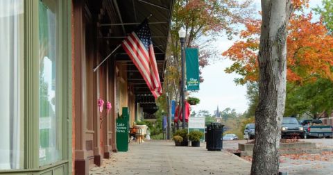 The Small Town In Georgia Boasting World-Famous Pie Is The Sweetest Day Trip Destination