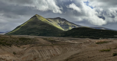 The Marvelous 4-Mile Trail In Alaska Leads Adventurers To A Little-Known Overlook