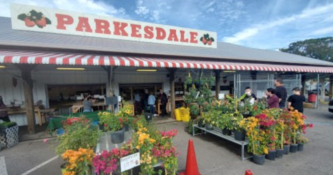 The Best Strawberry Shortcake In The World Is Located At This Florida Farm Market