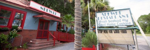 The Remote Restaurant That Serves The Best Fried Seafood In South Carolina