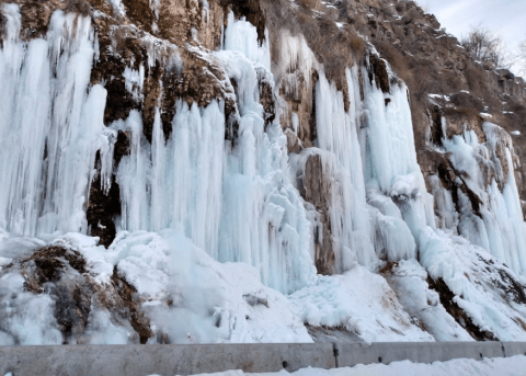 The Little-Known Park In Idaho That Transforms Into An Ice Palace In The Winter