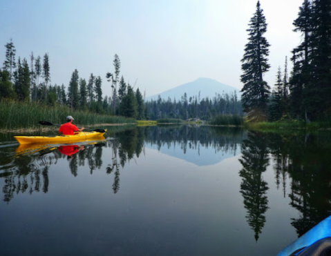 Paddling On Hosmer Lake Is A Magical Oregon Adventure That Will Light Up Your Soul