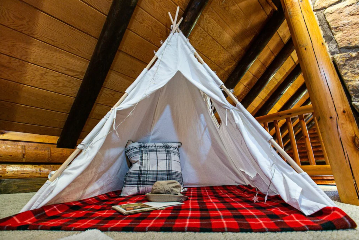 family cabin in apple canyon illinois