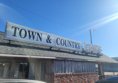 This Rustic Restaurant In Kansas Serves Up Heaping Helpings Of Country Cooking