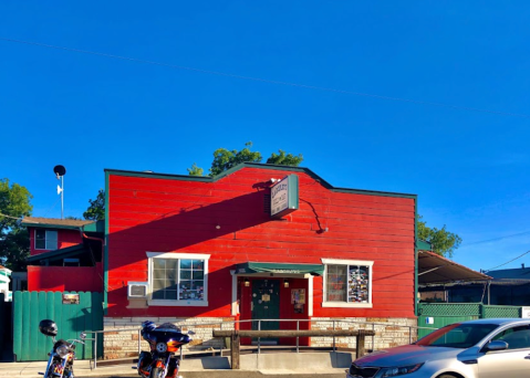 Locals Are Obsessed With The Mouthwatering Seafood At This Unassuming Northern California Restaurant