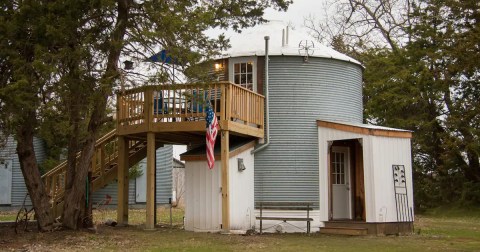 This Grain Bin Airbnb Next To A Vineyard In Nebraska Is One Of The Coolest Places To Spend The Night