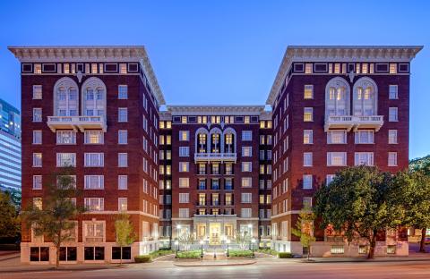 There Are Numerous Historic Buildings In This Alabama City