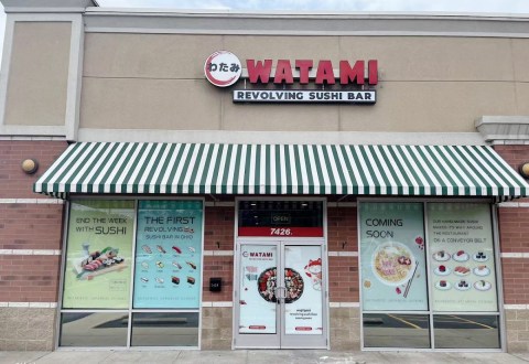 There's A Revolving Sushi Bar In Ohio And It's As Awesome As You'd Imagine