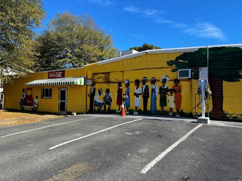 Some Of The Most Mouthwatering BBQ In Arkansas Is Served At This Unassuming Local Gem