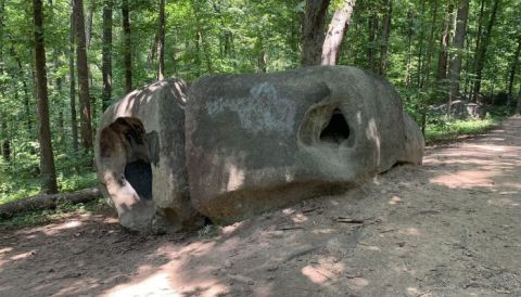 You'd Never Know One Of The Most Incredible Natural Wonders In North Carolina Is Hiding In This Tiny Park