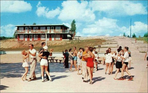 These 9 Candid Photos Show What Life Was Like In Michigan In the 1950s