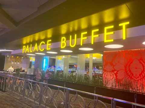 Enjoy A Massive Buffet At Palace Buffet In Mississippi