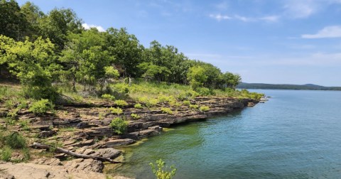 The Burnt Cabin Trail In Oklahoma Leads You Straight To A Beautiful Cliff View