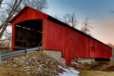 The Friendly Small Town In Indiana That's Perfect For A Spring Day Trip